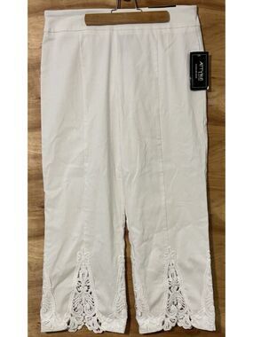 NWT Attyre Pants Womens 12 Caroline Crop Capri Pull On Stretch Lace Cutout White
